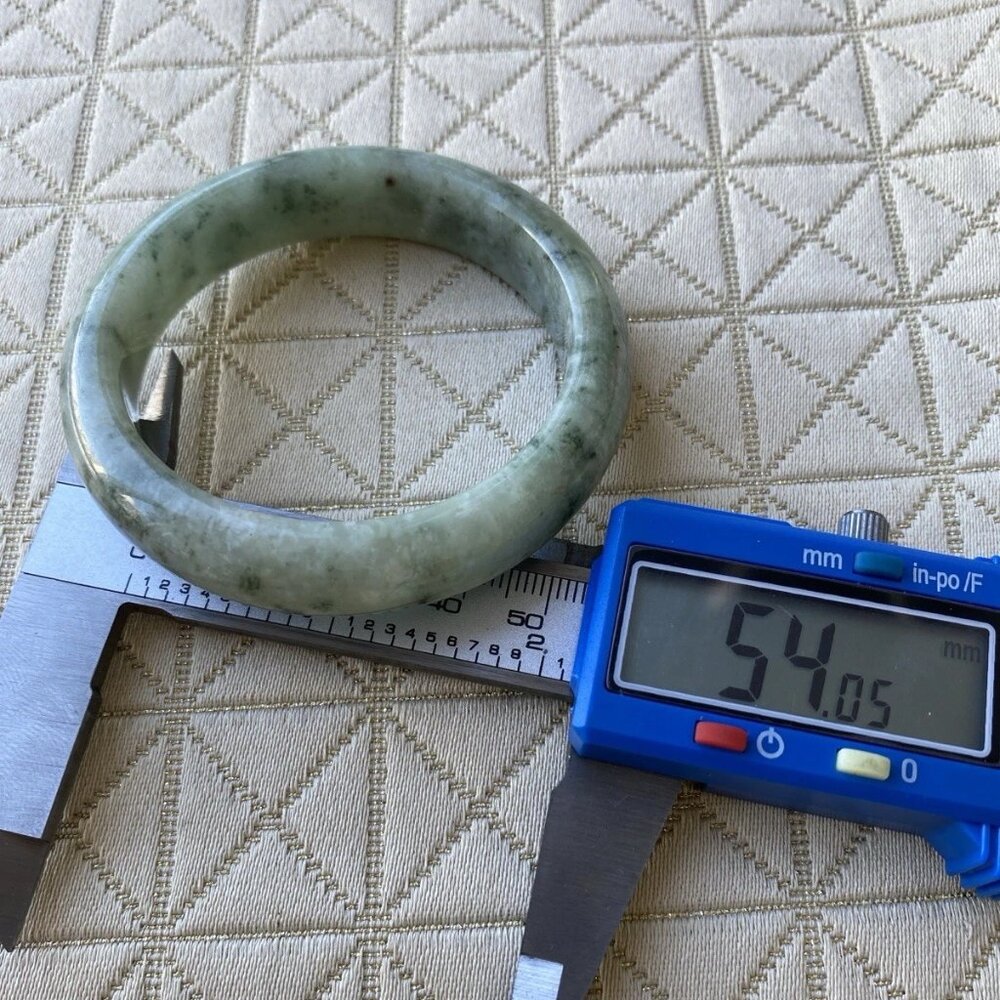 Vintage Natural Green Nephrite Jade Bangle Bracelet 54mm Inner, 56.7g